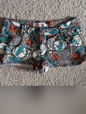 Denim Shorts Leopard Cheetah Print & Roses Size 7